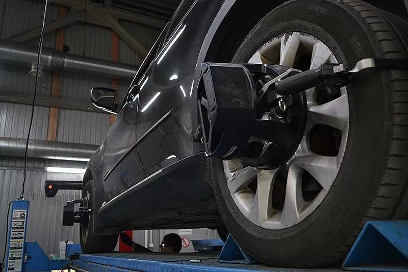 Сход развал бмв е70. Сход развал бмв. Сход развал bmw x5 e70. Сход-развал bmw x5. Сход развал бмв е 90.