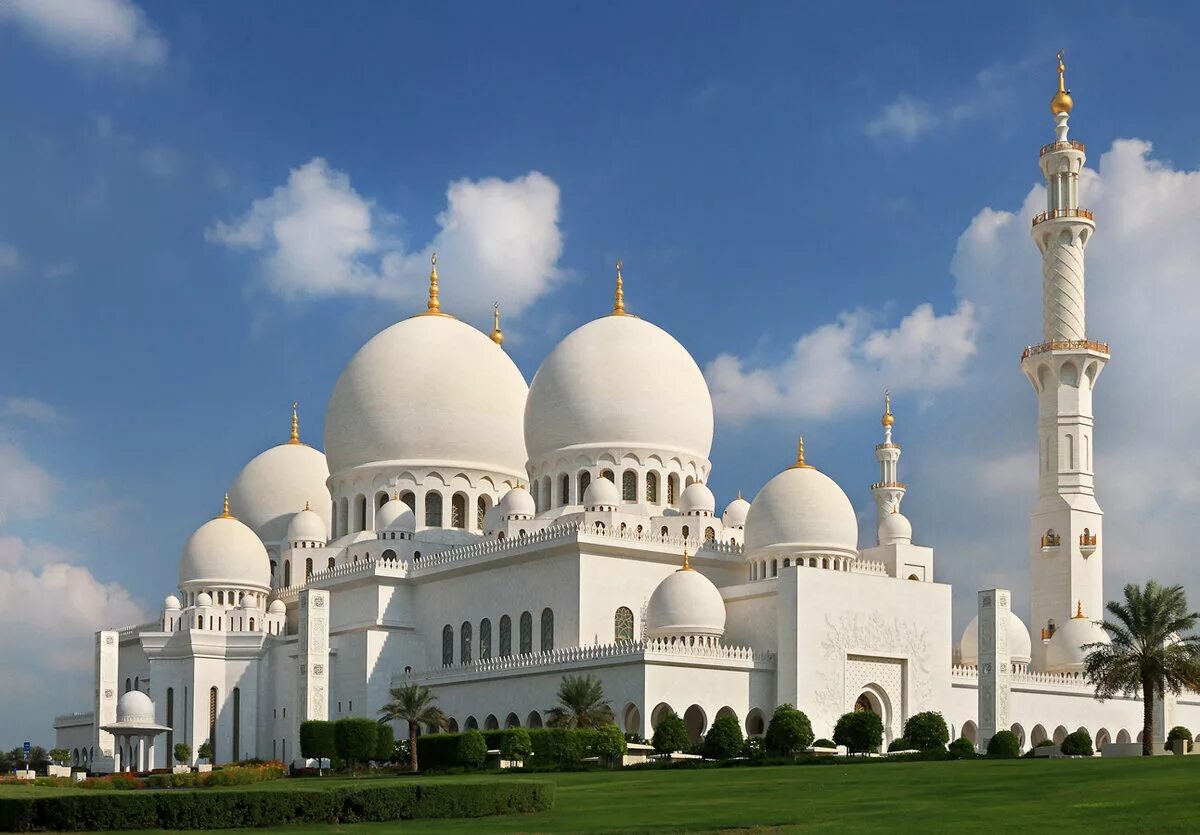 Самые крупные мечети. Мечеть шейха Зайда Абу-Даби. Мечеть шейха Зайда в Абу-Даби, ОАЭ. Главная мечеть Абу Даби. Мечеть Шах ЗАЕДААБУ Даби.