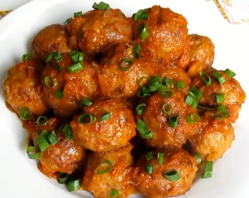 Тефтели в духовке с подливкой. Приготовить вкусные тефтели с подливкой в духовке. Тефтельки в духовке с подливкой. Тефтели в соусе в духовке. Тефтели.
