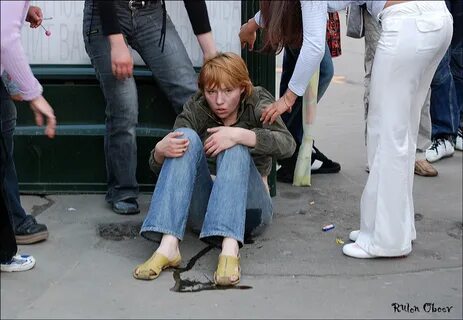 Пьяные худые девки