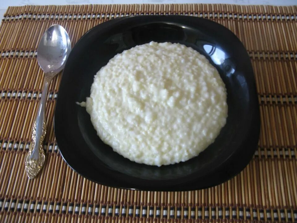 Каша дружба сколько крупы. Рисовая каша дружба. каша дружба. каша молочная дружба. рис на молоке.