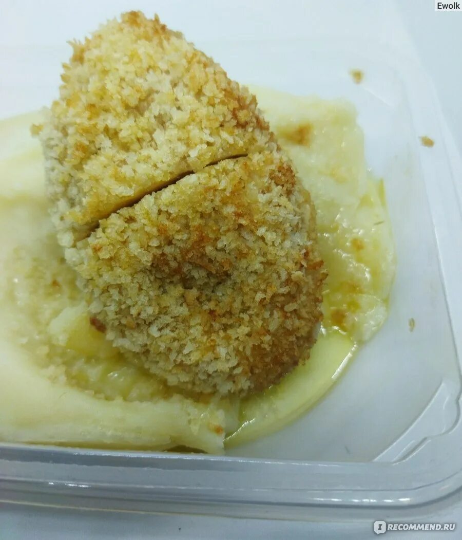 Котлета по киевски с картофельным пюре. Котлета по киевски с картофельным пюре