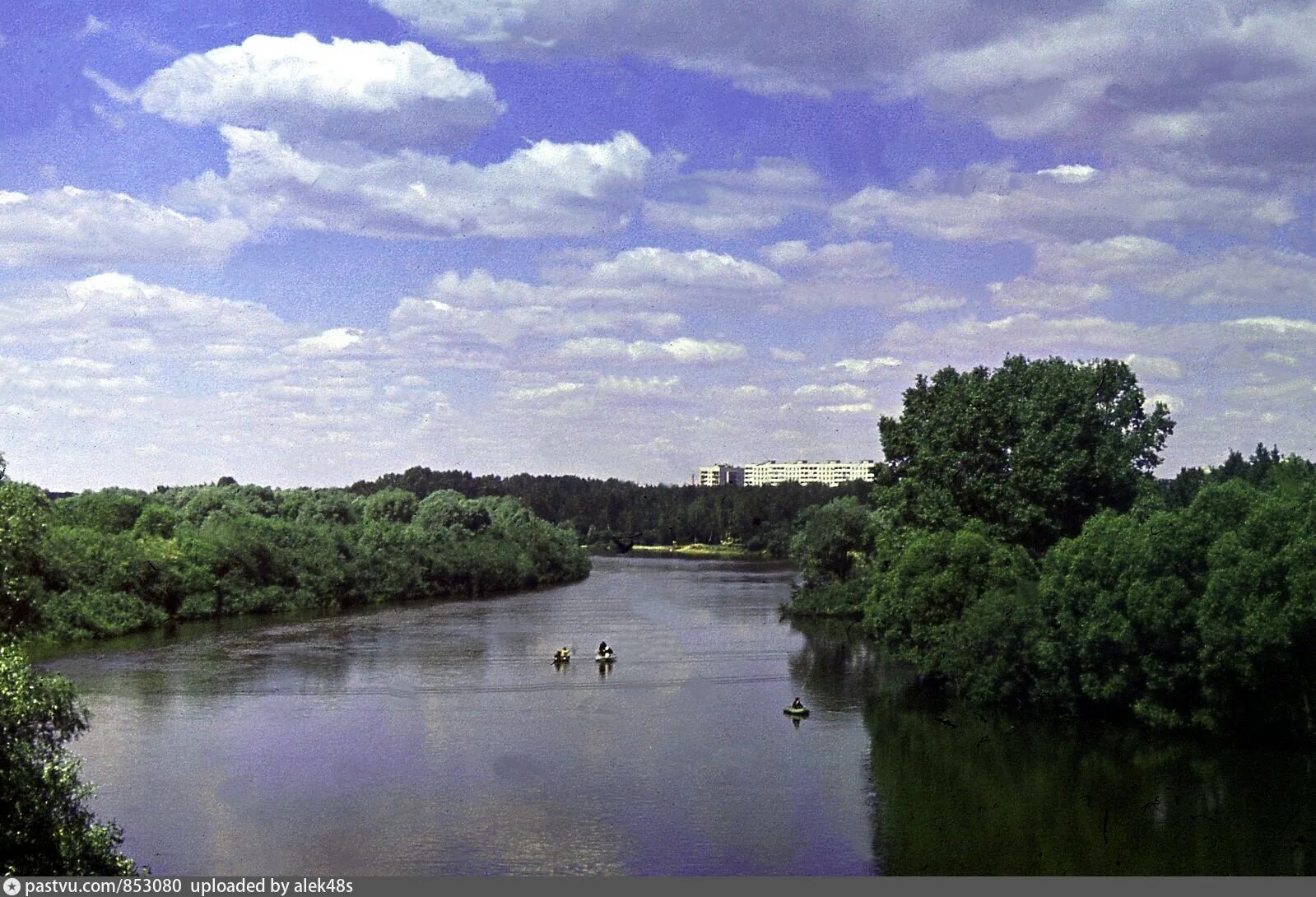 Река на кургане брянск. Река десна брянск. Река десна брянск. Брянск стоит на реке. Река нерусса брянский лес.