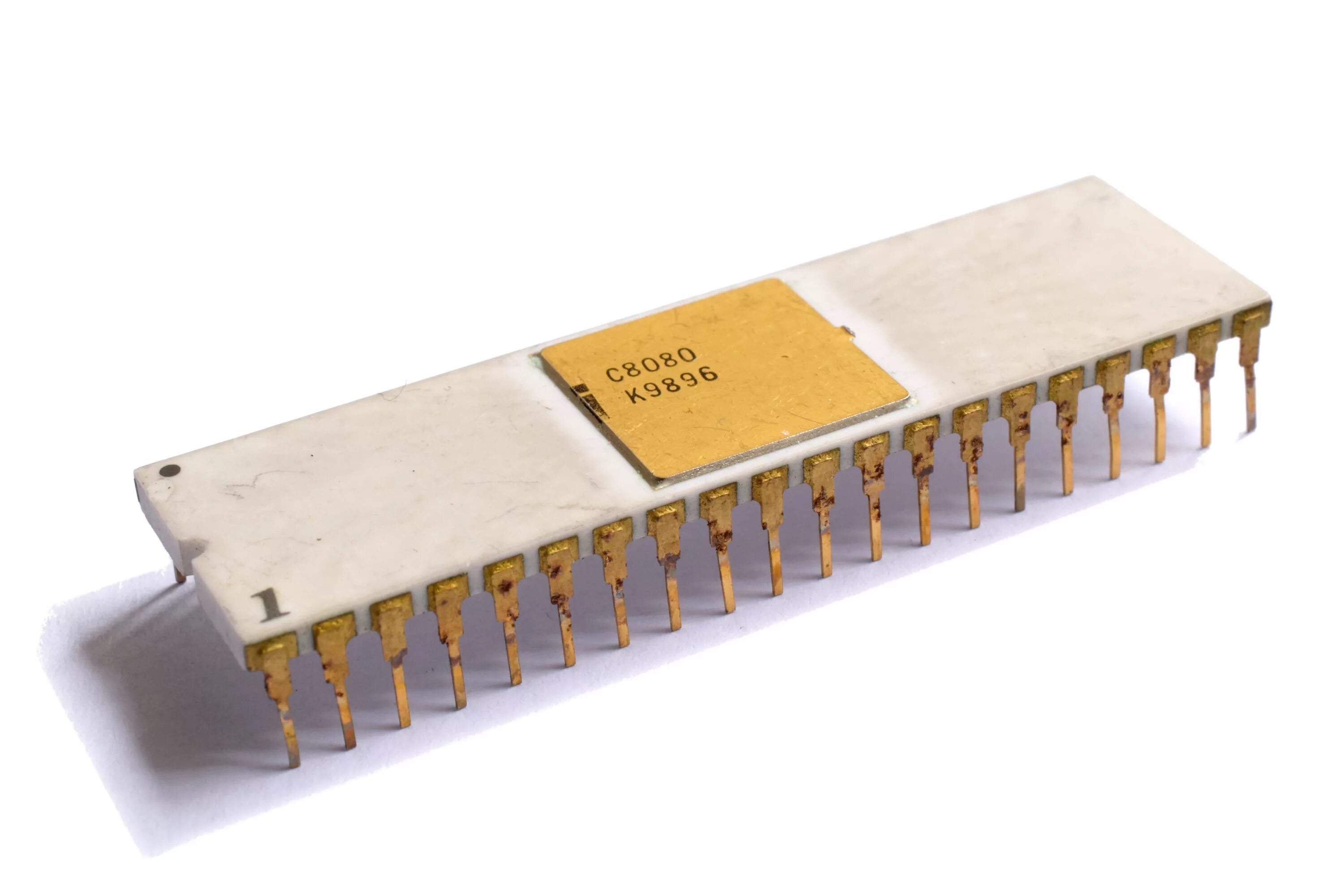 Процессор Intel 8080. 8-Разрядный Intel 8080. Microprocessor Intel 8080. Первый микропроцессор Intel 8080.