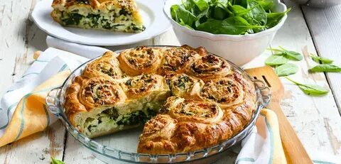 Пирог с домашним сыром и зеленью
