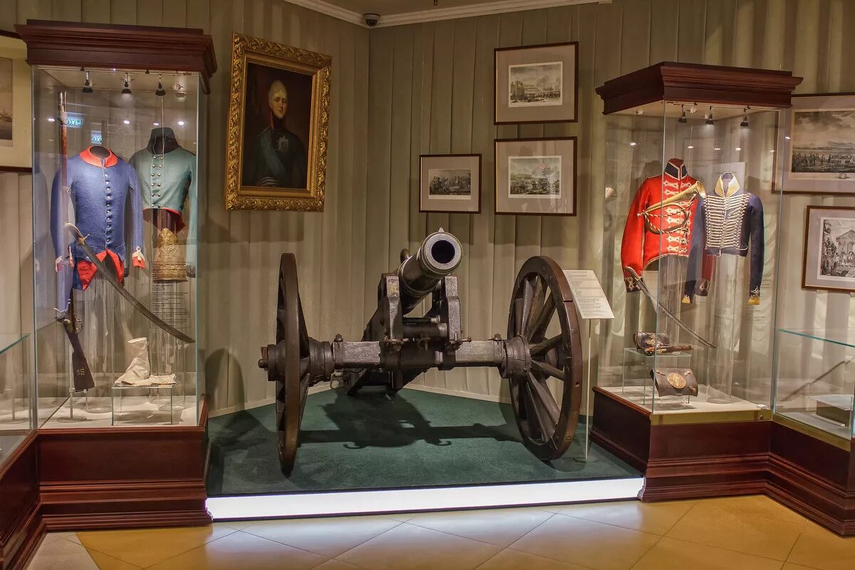 экспонаты в музее. исторический музей экспонаты. германский национальный музей в нюрнберге фото. государственный исторический музей москва экспозиции. экспонаты в музее.