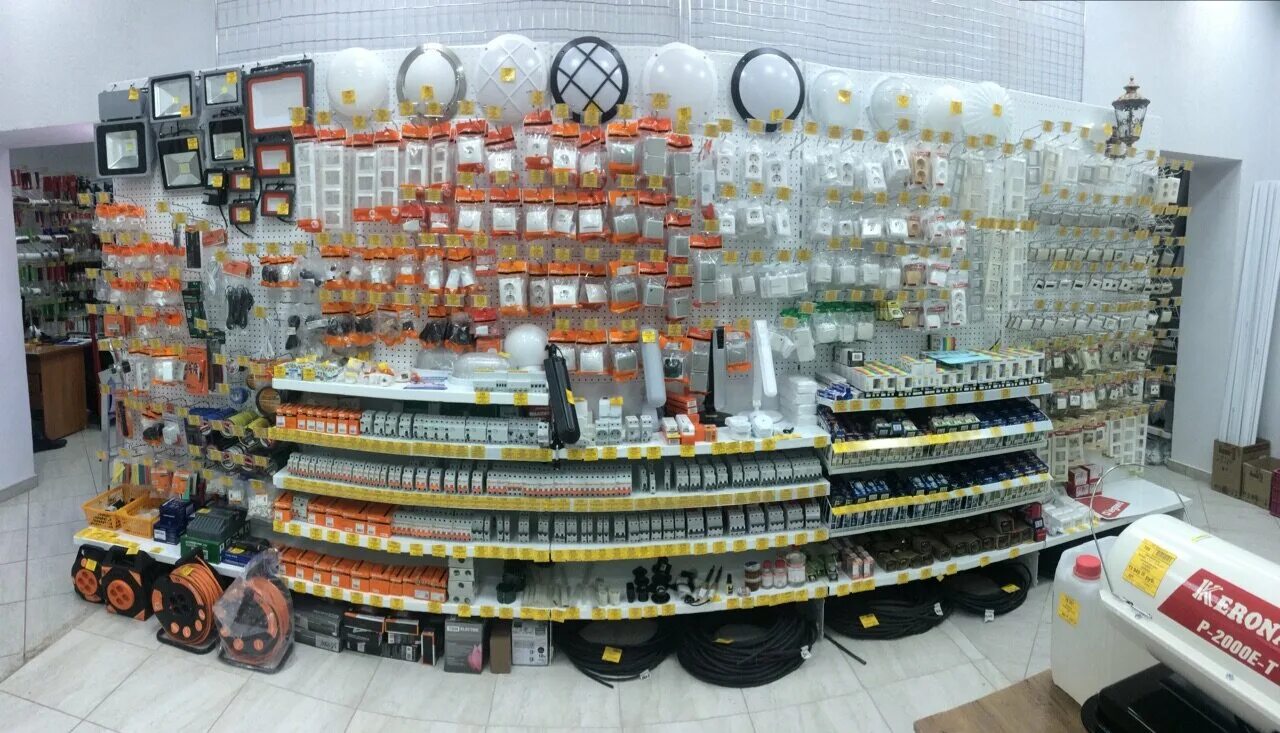 Вираж магазин маерчака. Вираж красноярск магазин телефон. Вираж красноярск. Вираж на краснодарской красноярск. Сеть магазинов вираж красноярск.