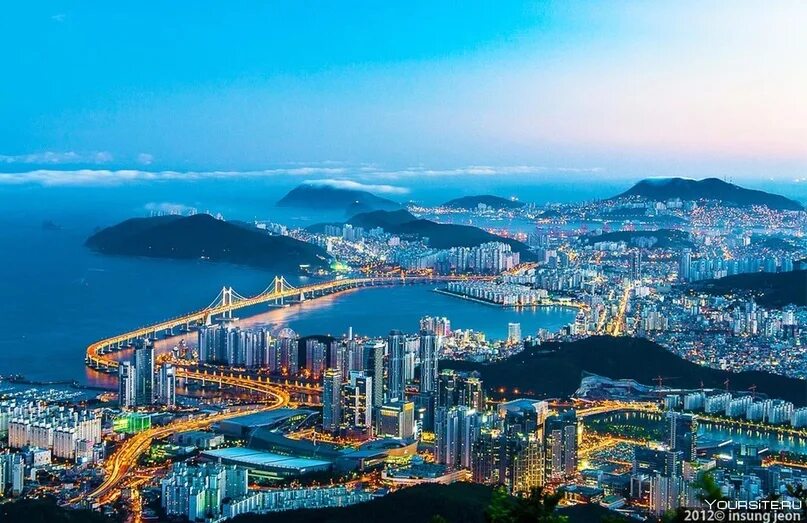 Пусан южная корея. Busan пляж хэундэ. Пусан южная корея. Пусан за день. Город пусан южная корея.
