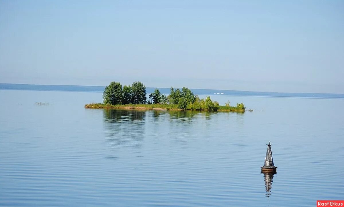 Остров Туренец Пермский край. Остров на Каме Пермь. Плавучие острова Рыбинское водохранилище. Река Кама островок. Озеро в центре острова