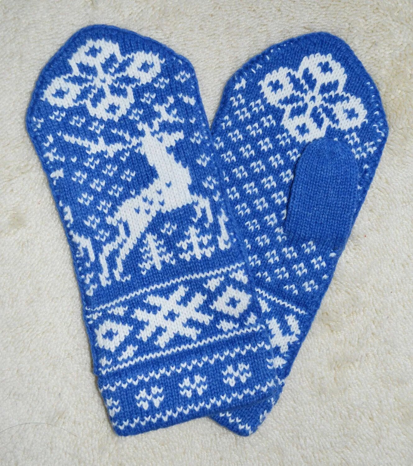Варежки с орнаментом. Орнамент рукавичек. Узорные варежки. Узор жаккард для рукавиц. Узоры для джурабов жаккардовые.