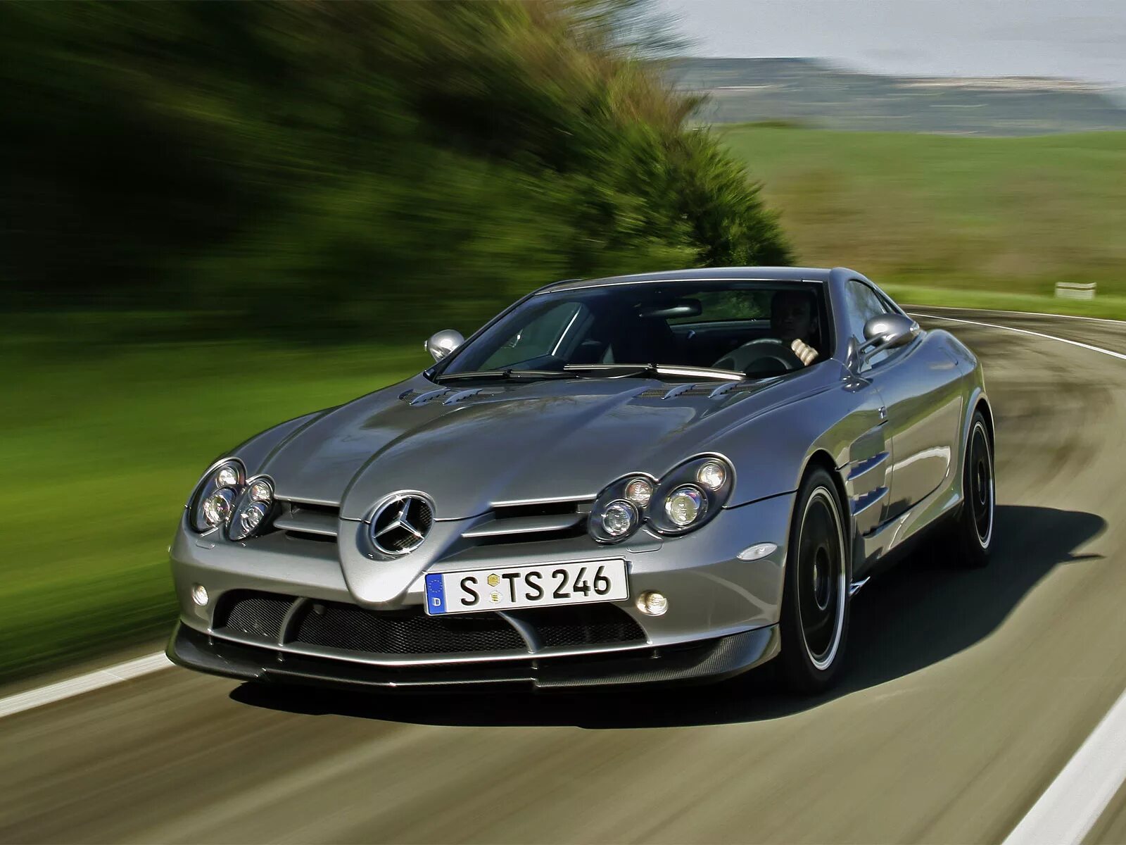 Быстрый мерс. Mercedes Benz SLR MCLAREN 722 Edition. Самый быстрый Mercedes. Самый быстрый Мерседес в мире. Самый быстрый автомобиль Мерседес.