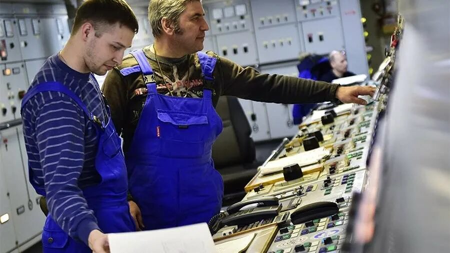 Бкп чайво проект сахалин-1. Работник сахалинской энергии. Сахалина объединенный береговой технологический комплекс. Сахалинская энергия фото. Сахалин 2 энерджи.