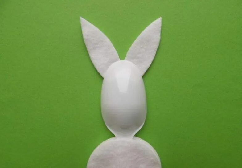 Зайчик из ватных дисков. Поделка заяц из ватных дисков. зайчик из ложки. поделка зайчик из ложек.