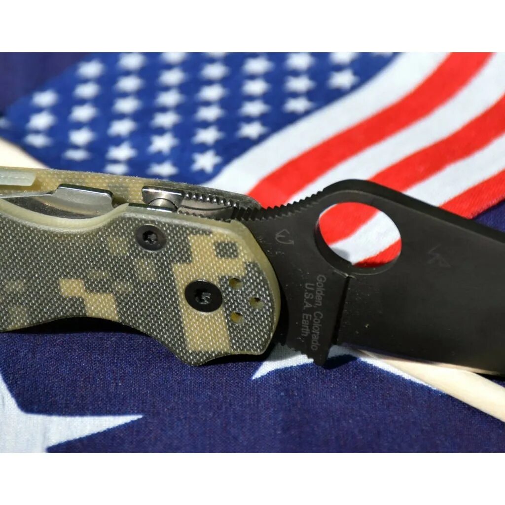 Нож spyderco paramilitary. Spyderco paramilitary 2. Спайдерко парамилитари 2. Spyderco paramilitary 2. Нож спайдерко парамилитари 2.