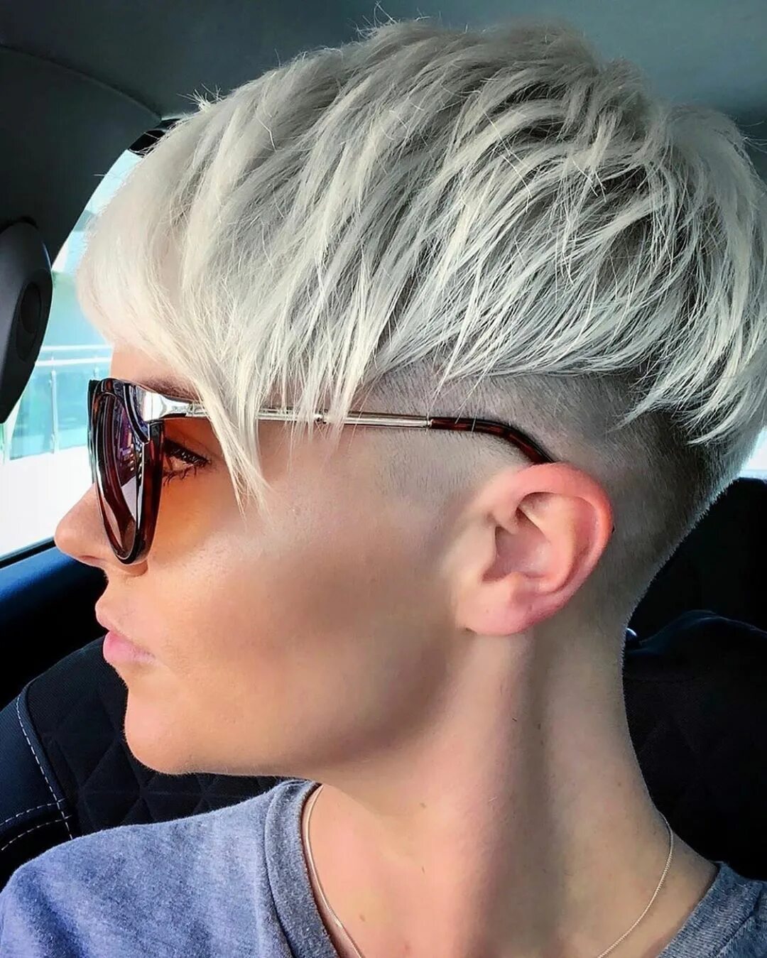 майли сайрус пикси. андеркат женская на короткие. андеркат женская на короткие. пикси андеркат бабушка. пикси андеркат 2020.