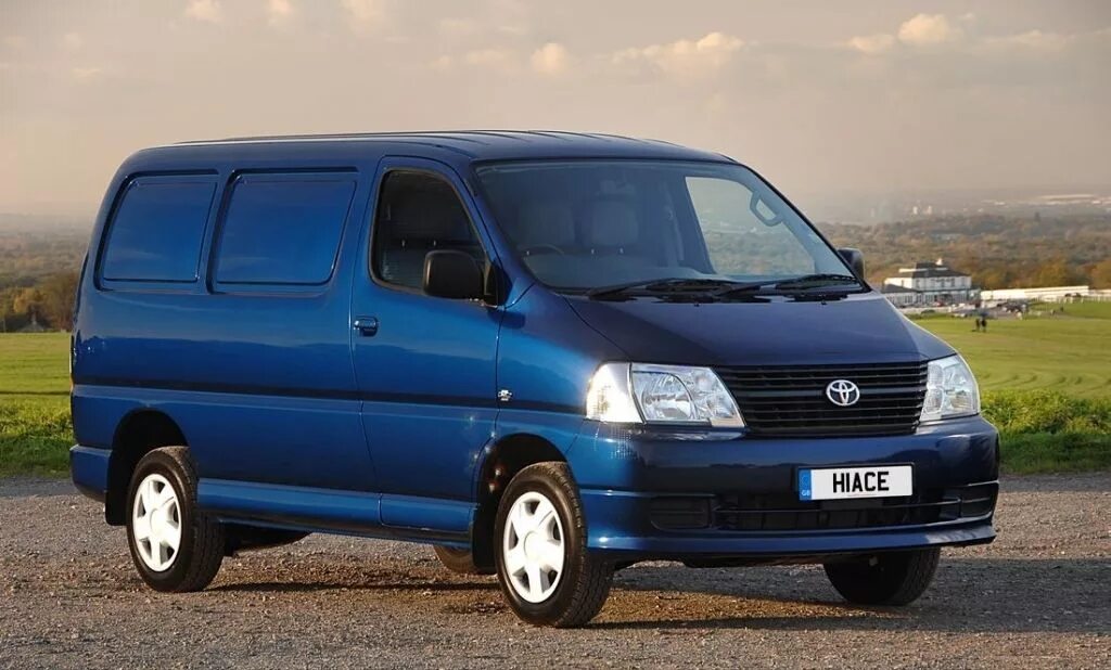 Микроавтобусы купить в спб и лен. Toyota Hiace van. Toyota Hiace 2007. Toyota Hiace mk2. Toyota Hiace van 2008.