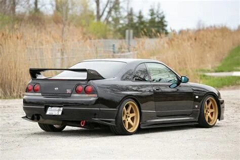 Nissan skyline gtr 33