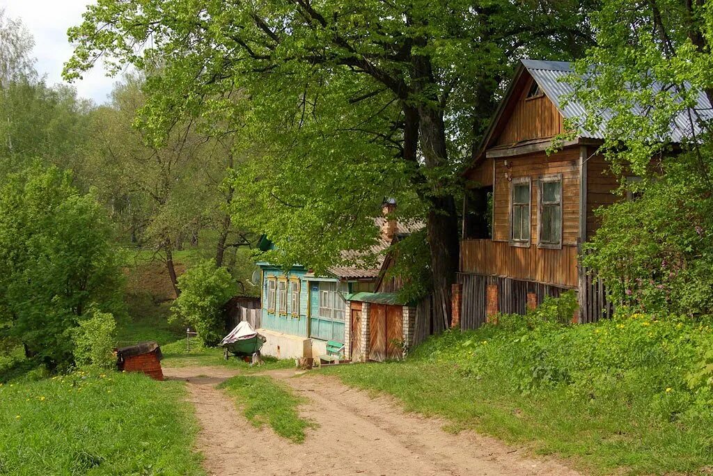 Городок на оке. Таруса Калужская область. Таруса город. Таруса исторический центр. Улица Урицкого Таруса.