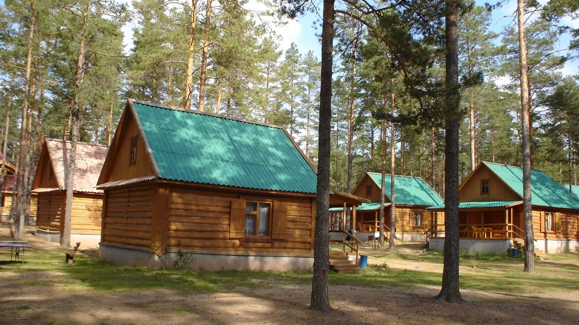 Заброшенный санаторий голубое озеро чапаевка. Пансионат голубое озеро заброшенный. Санаторий голубые озера тверская область удомля. База отдыха озерная селигер. Санаторий голубые озера тверская область.