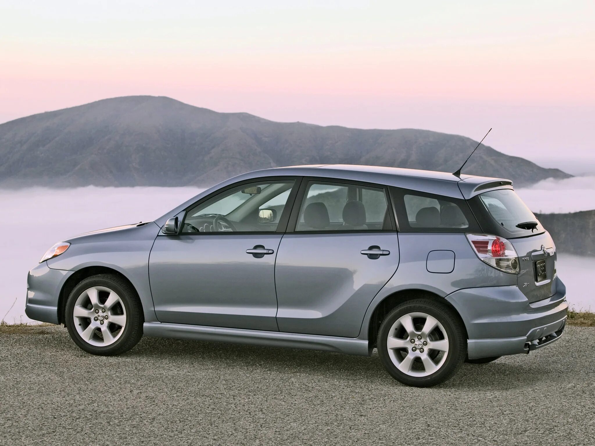 8 2002 года. Toyota matrix 2002. Тойота матрикс 2002 года. Тойота матрикс 2002 года. Тойота матрикс 2005 года.