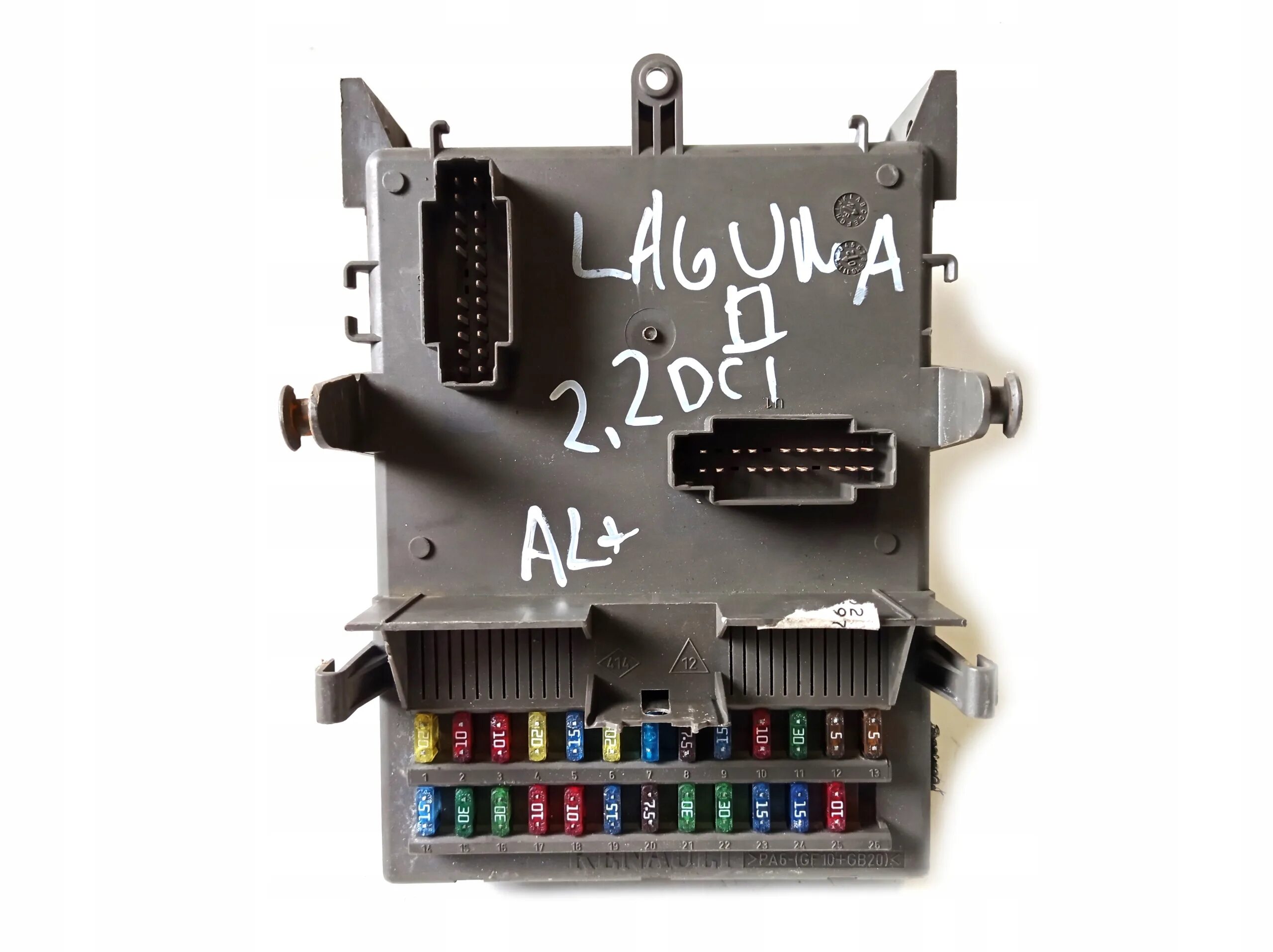 Предохранители laguna 2007. 6. 6. Блок предохранителей лагуна 2. Блок предохранителей рено лагуна 2 1.