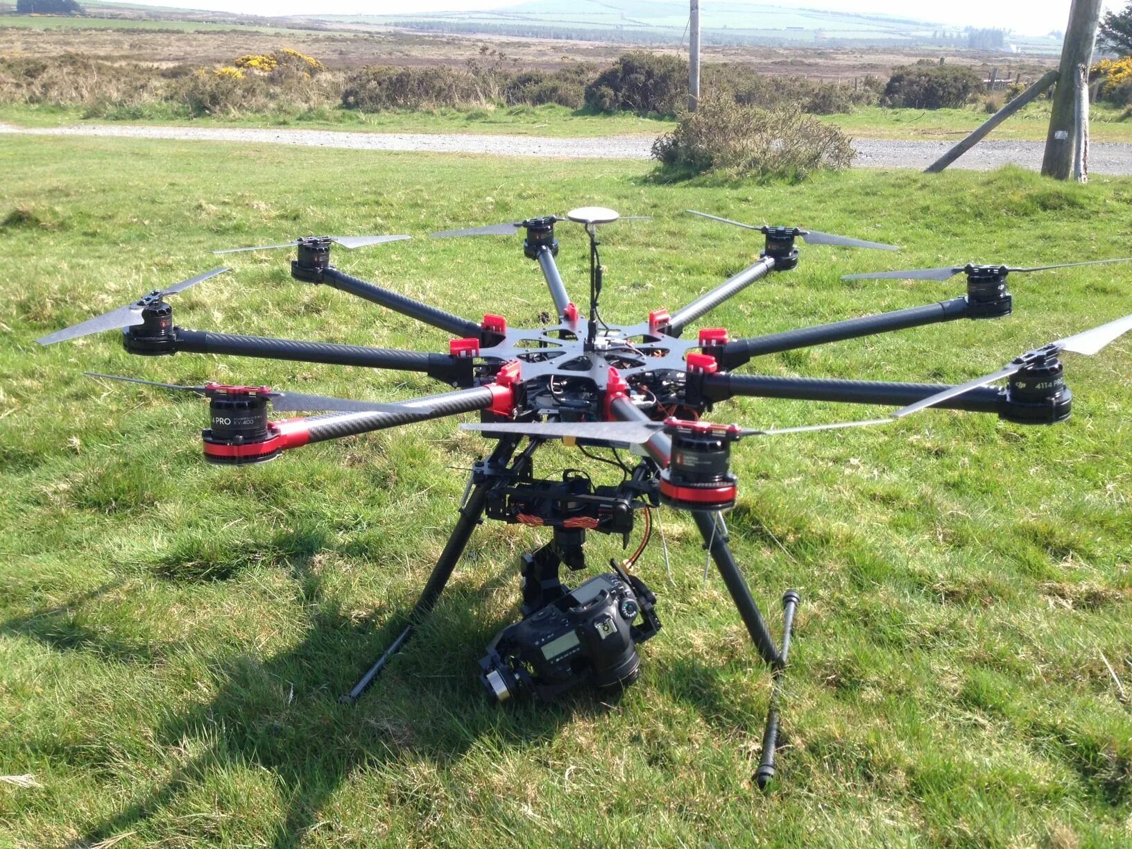 Квадрокоптер баба яга. Мультироторные бпла. Квадрокоптеры охрана. Квадрокоптер wind strider. Дрон проверить.