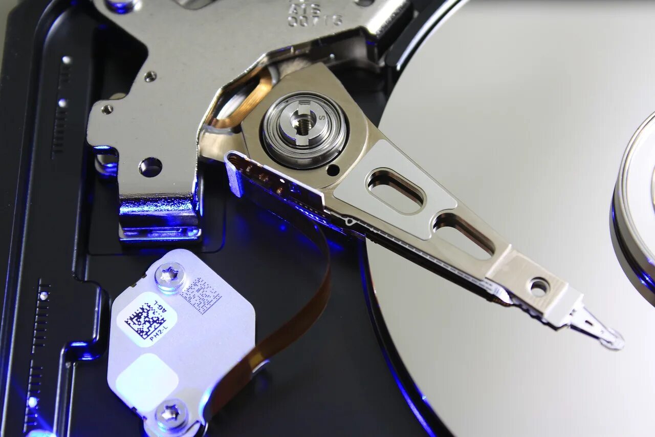 Как установить игру с жесткий диск. Hdd. игровой жесткий диск. поставка жестких дисков. жесткий диск картинки.