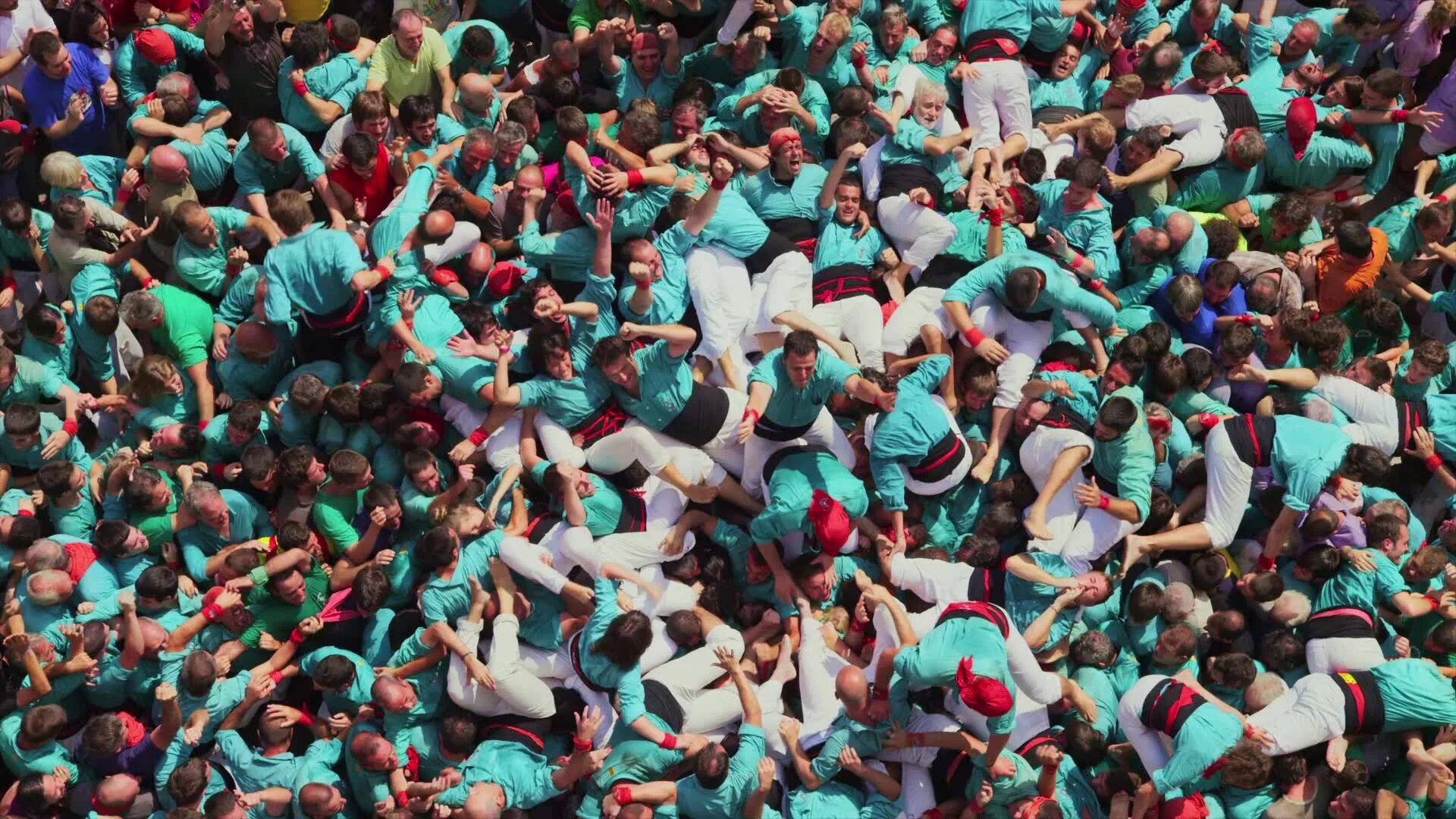 Скопление людей. Тысячи людей озабоченных. Толпа народа. Human фильм 2015. 1 миллион человек в одном месте.