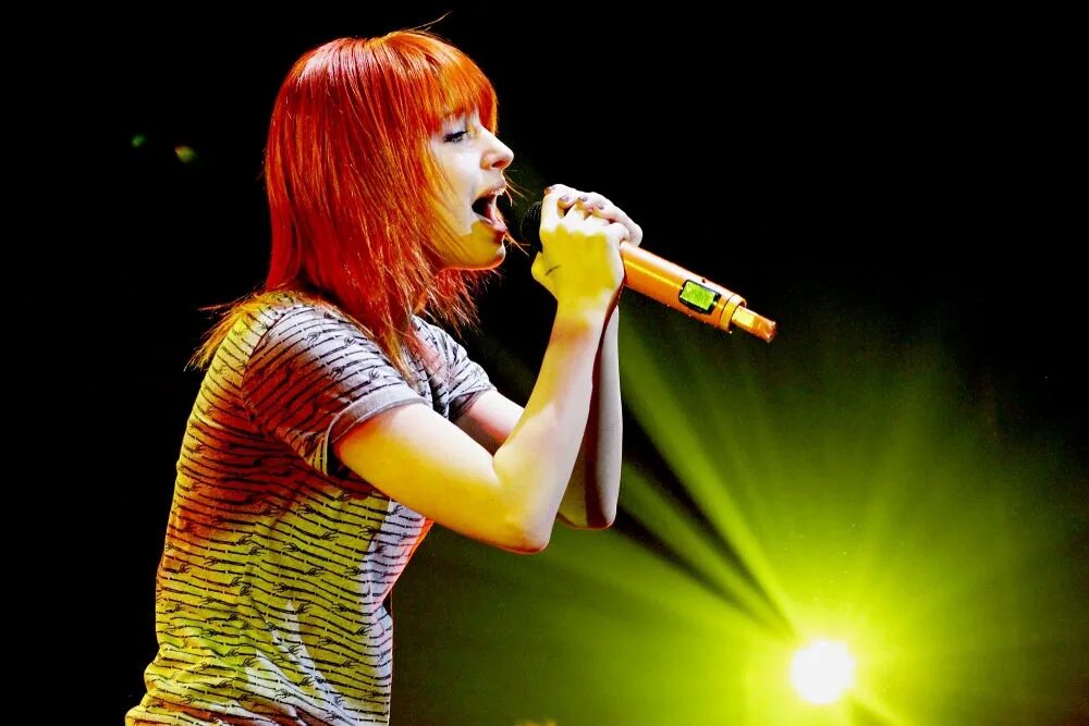 Paramore williams. Параморе. paramore солистка. paramore рок-группа. hayley williams.