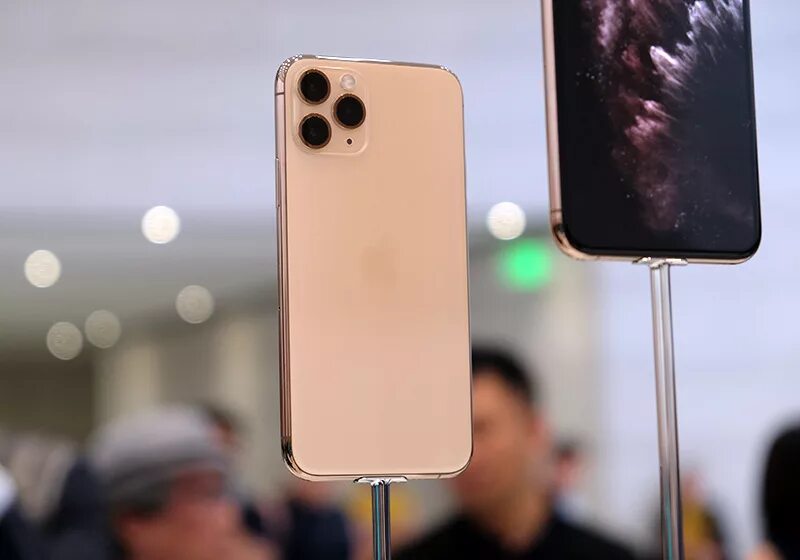Iphone 11 pro max 64gb gold. Apple iphone 11 pro gold. Айфон 11 1 тб. Iphone 11 pro gold. Iphone 11 pro max 256gb золотой.