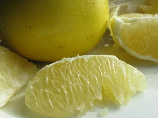 грейпфрут дункан. помело желтое. большой желтый фрукт похожий на грейпфрут. сорта желтого грейпфрута. лимонен в мандаринах.