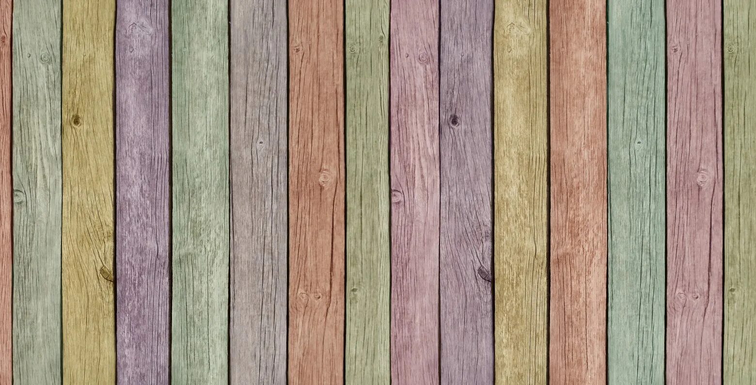 Доска цветная. Деревянный фон. Текстура дерева доски. Деревянная стена. Разноцветные доски.