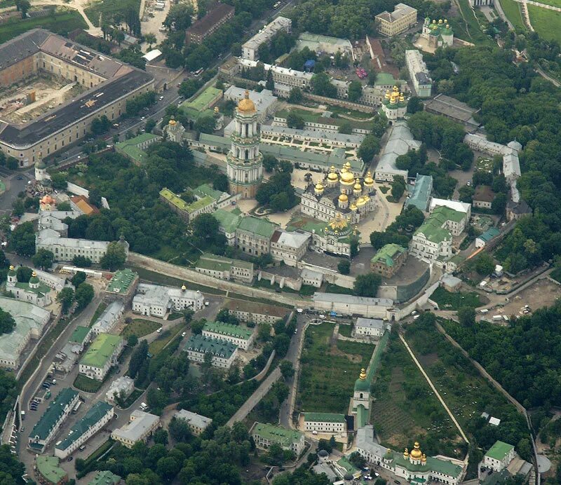 План киево печерской лавры. Где находятся лавры. Где находятся лавры. Троице-сергиева лавра сергиев посад на карте. Троице-сергиева лавра карта монастыря.