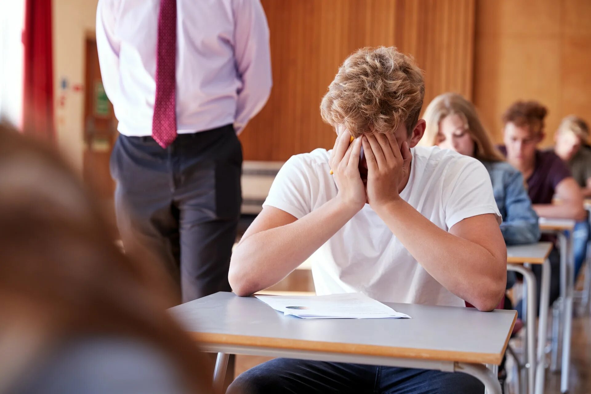 Exam stress. Экзамены в школе. Ученик. Стресс в школе ЕГЭ. Студент на экзамене.