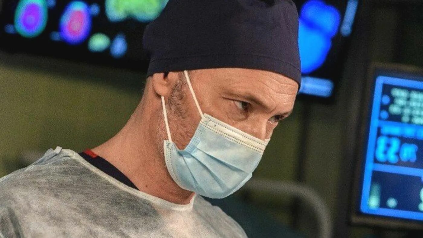 Максим аверин склифосовский 1 сезон. Когда начнется склифосовский. Максим аверин 2022 склифосовский. Когда начнется склифосовский. Мария куликова склифосовский 10 сезон.