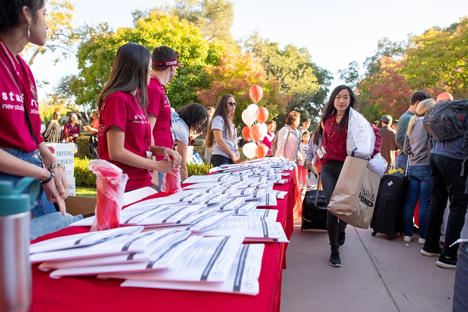 Greeting students. Welcome New students. Мастер класс от университета. Welcoming New students. Welcome students