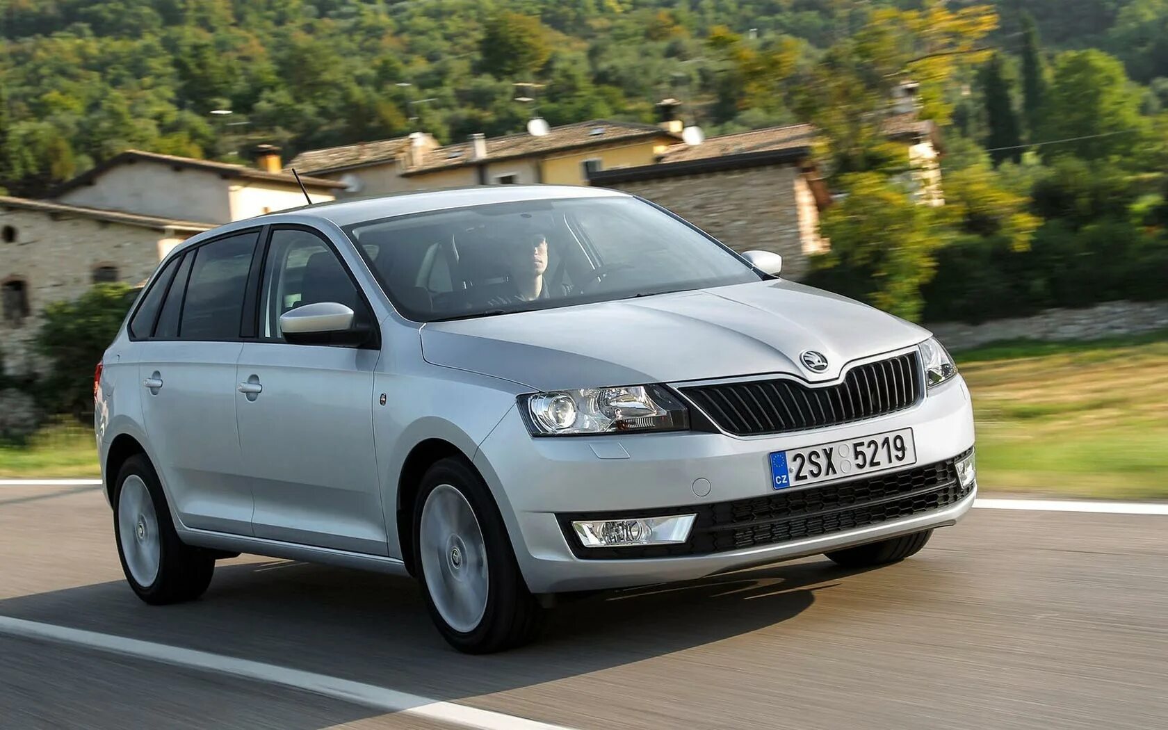 Какой выбрать шкода рапид. Шкода рапид. skoda rapid spaceback 2014. skoda rapid spaceback. skoda rapid 2013.