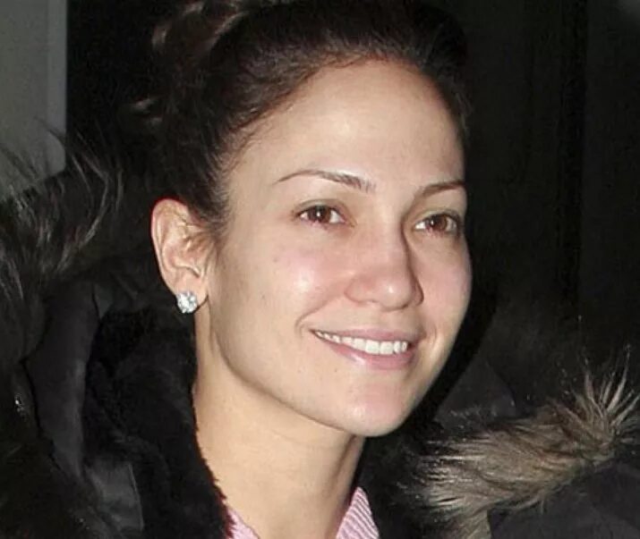 CELEBS Pics of The Women Men Are SO Thirsty For..But WITH NO MAKEUP ON! Plastisc