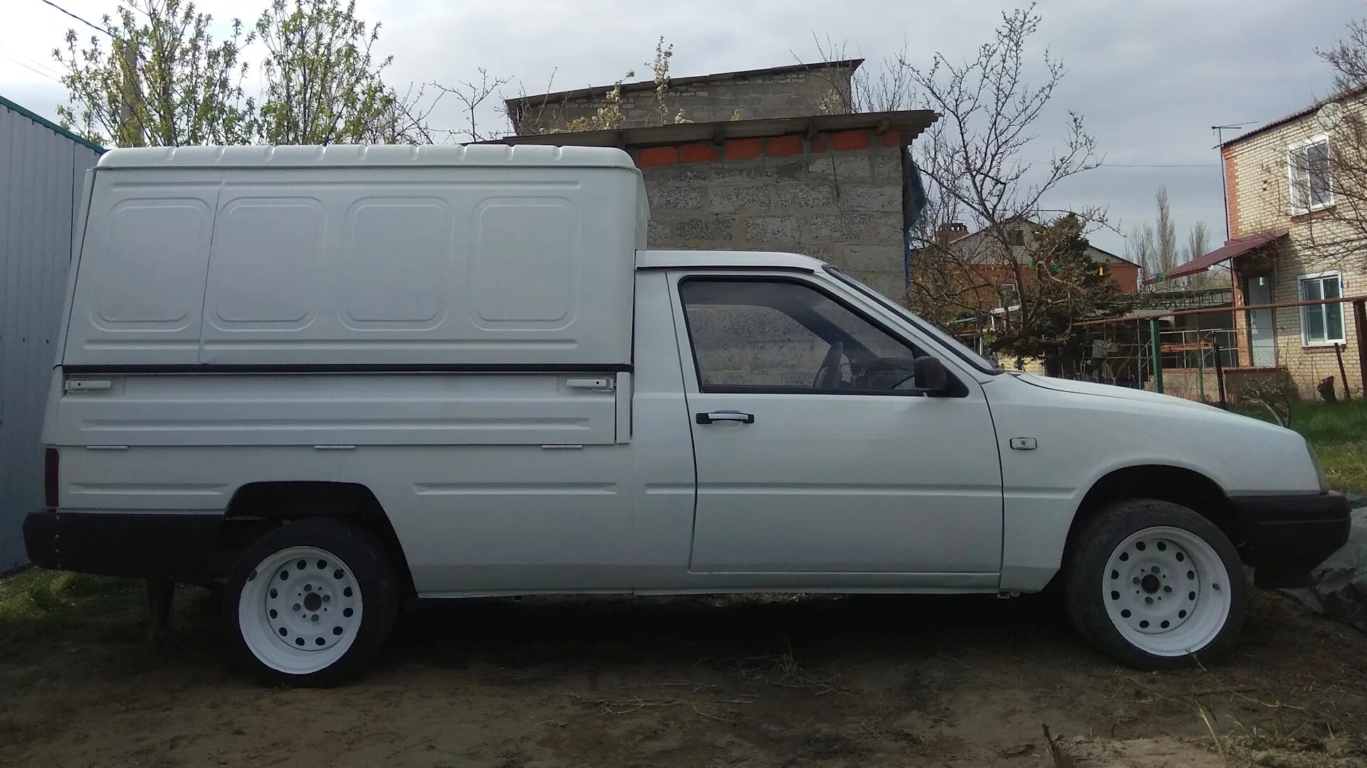 Иж 2717 27175. Ваз 27 17. Иж фургон 27175. Иж 27175-40 2012. Будка иж 2717.