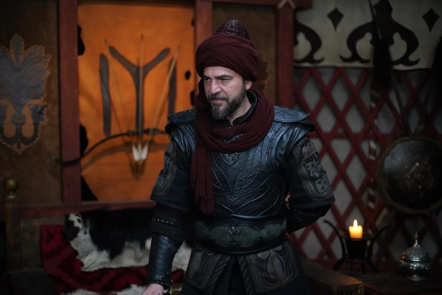 воскресший эртугрул. энгин алтан воскресший эртугрул. эртугрул языке. воскрешение эртугрул 2. энгин алтан эртугрул.