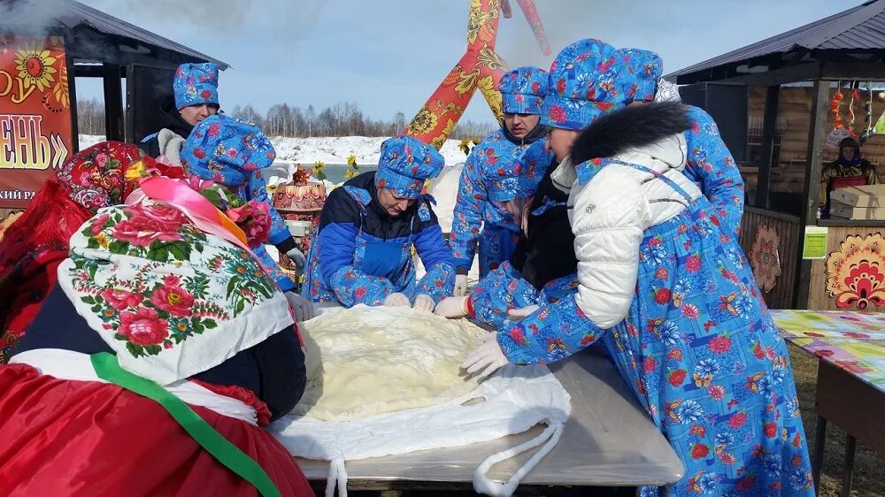 Донские казаки масленица. Масленица на казачьем подворье тюмень. Масленица на казачьем подворье тюмень. Подворье на масленицу. Казачье подворье масленица 2024.