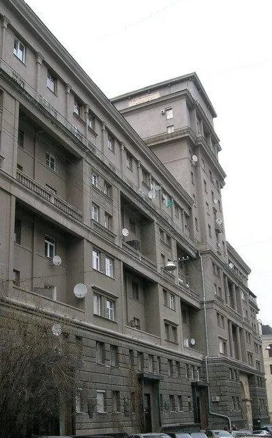 Глинищевский переулок 7. Дом актёров мхат в глинищевском переулке. глинищевский переулок 5/7. москва улица глинищевский дом 5. дом вождей в москве.