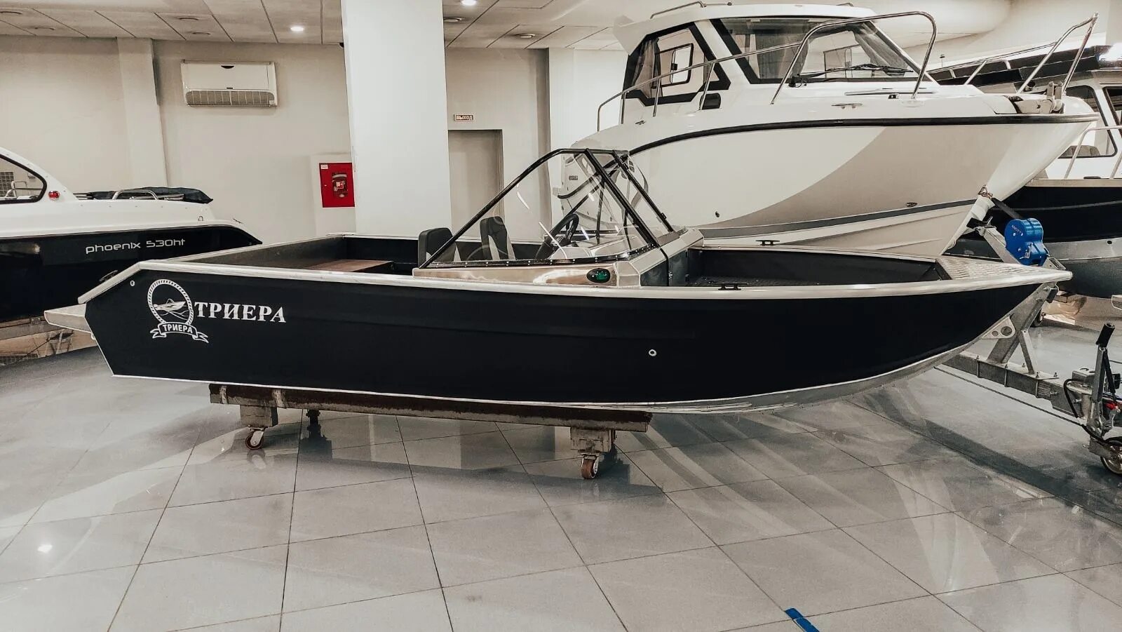Триера 390 фиш комфорт. Алюминиевая моторная лодка «триера 420 fish». Триера 431. Лодка триера 490. Орионбот 46д.