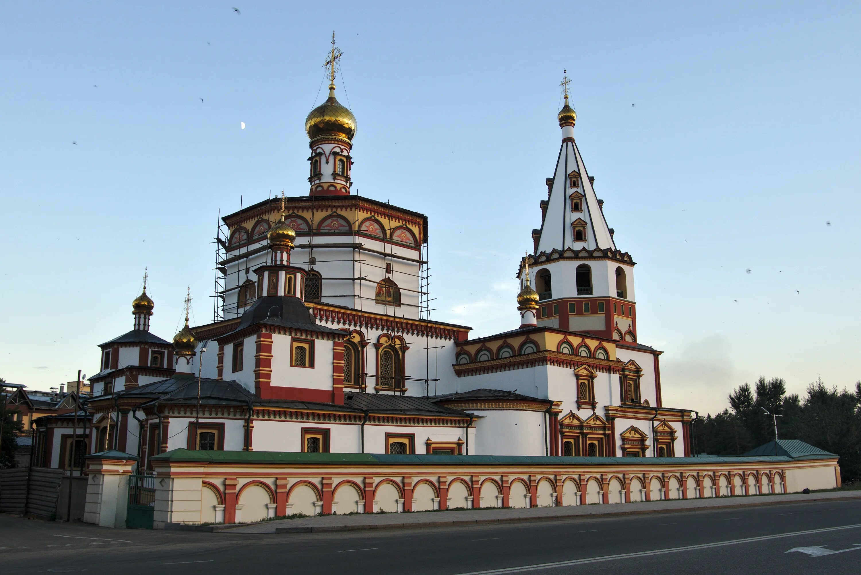 Иркутск церкви фото Иркутск путеводитель, как добраться, где остановиться и что посмотреть