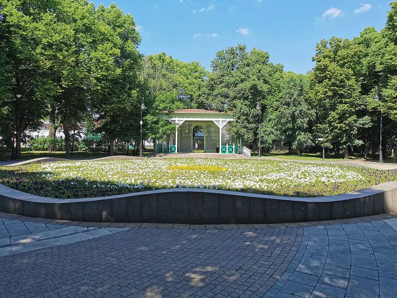 Сквер девичьего поля рисунок. Сквер девичьего поля. Сквер девичьего поля. Сквер девичьего поля фото. Девичий сквер.