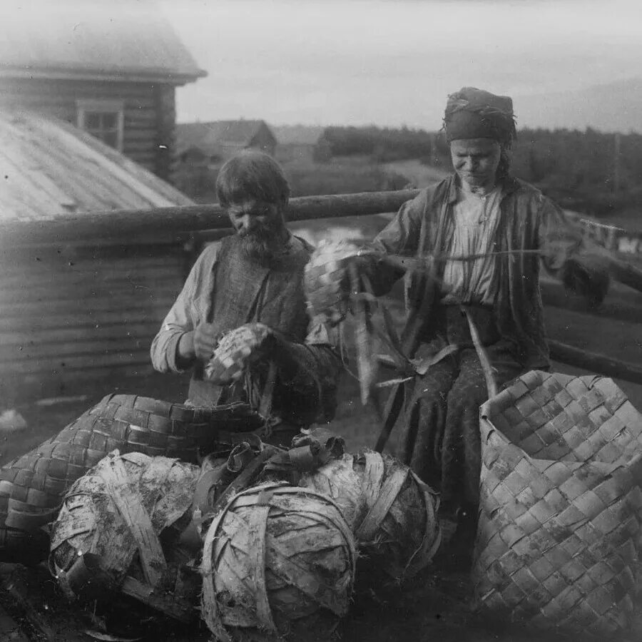 Традиционный костюм смоленской губернии. Крестьяне пермской губернии 19 век. Наряд крестьянки 19 века. Кержаки староверы чалдоны. Чаепитие на руси.