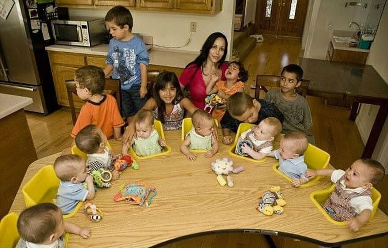 надя сулеман восьмерняшки. мама 8х детей. мама 8х детей. надя сулейман и ее 14 детей. многомама наталья сенчева.