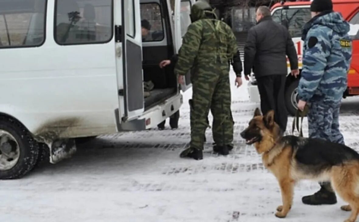 Минирование сегодня. Минирование школ. биробиджан заминировали школы. ложные сообщения о минировании учебных заведений. минирование школ сегодня.
