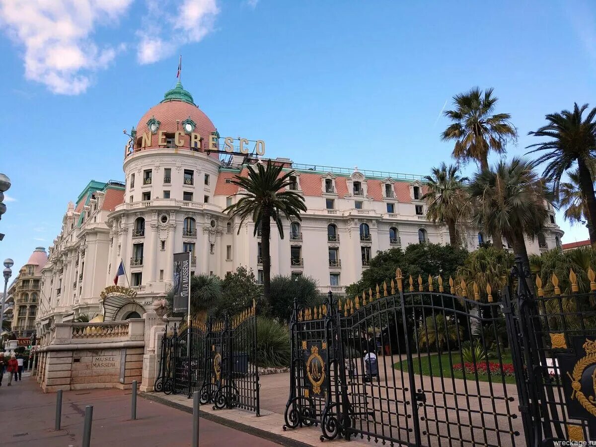 Монако лазурный берег франции. Моушн-дизайн надпись лого. Лазурный берег франции ницца. Nice перед. Ницца лазурный берег.