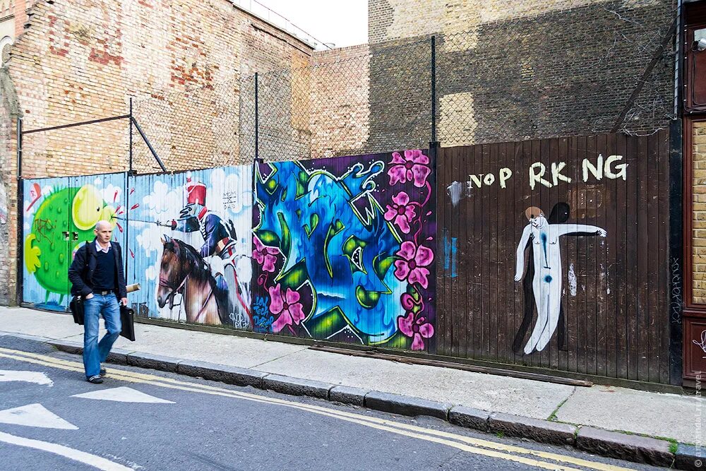 граффити аниме. стиль стрит арт. векман граффити воронеж. грустный стрит арт. рисунки в стиле граффити.